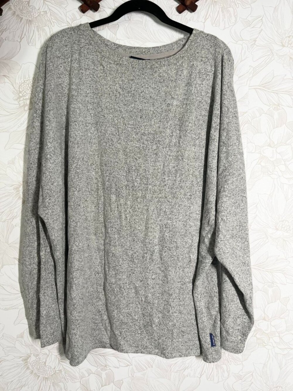 Spirit Jersey Womens XL Heather Gray Long Sleeve Shirt With Metallic Back Detail